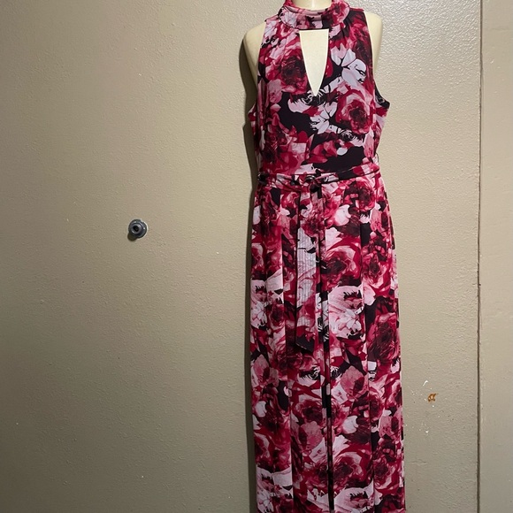 White House Black Market Red and Black Floral pants&Jumpsuits looks New perfect - Picture 2 of 16